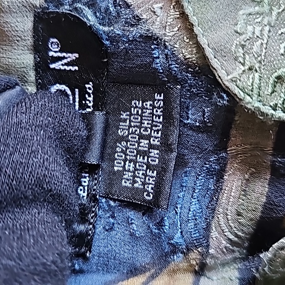 CITRON Top - Picture 5 of 6